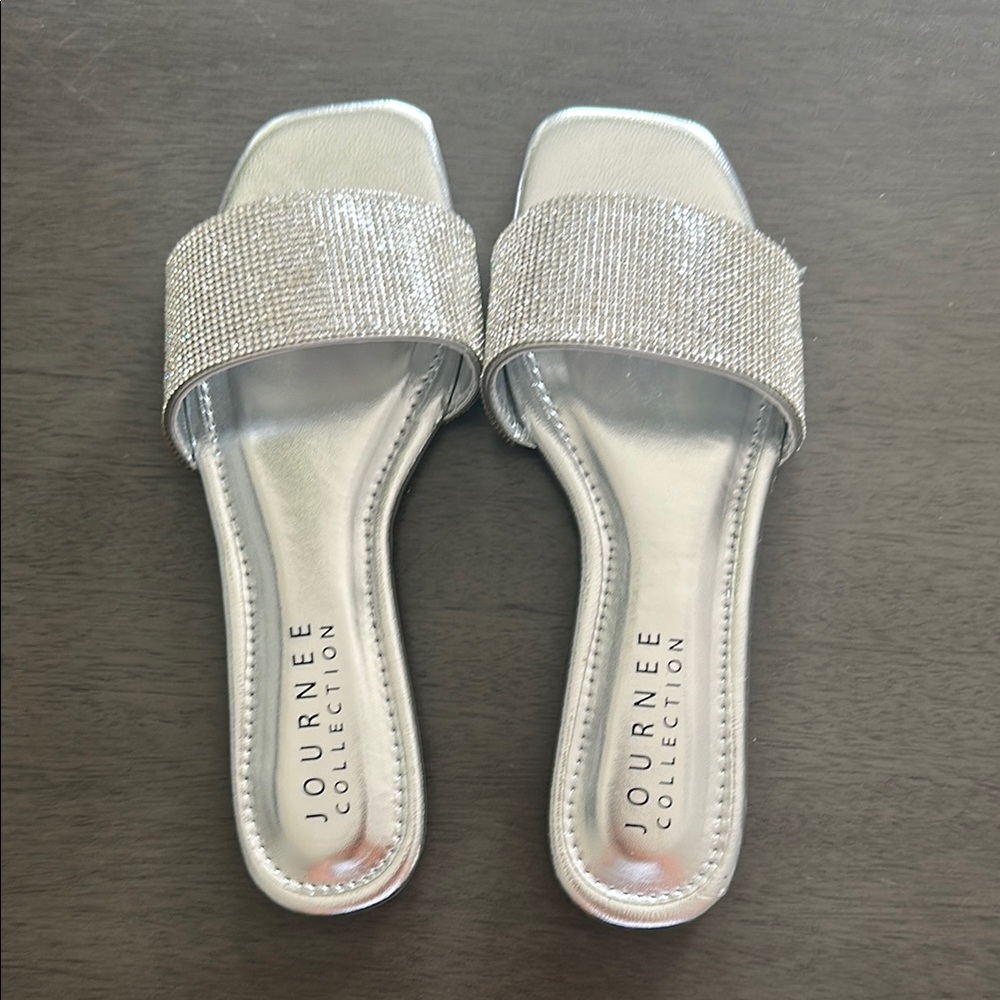 NWOT - Journee Collection Grayce Silver Square Toe Sandal 6.5
